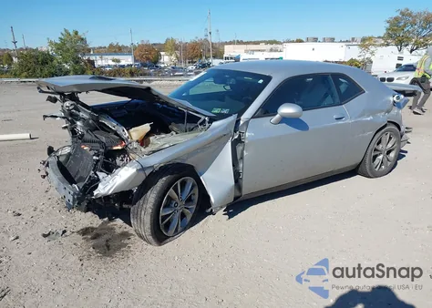 2022 Dodge Challenger Sxt Awd z USA, uszkodzony, nr VIN 2C3CDZGG6NH185879